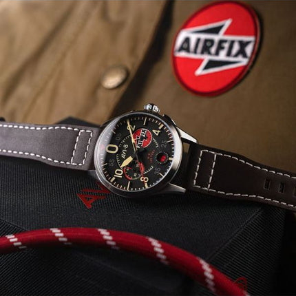 AVI-8 Spitfire Lock Cronógrafo Airfix Edition Raven Black Dial Quartz AV-4089-09 Reloj para hombre