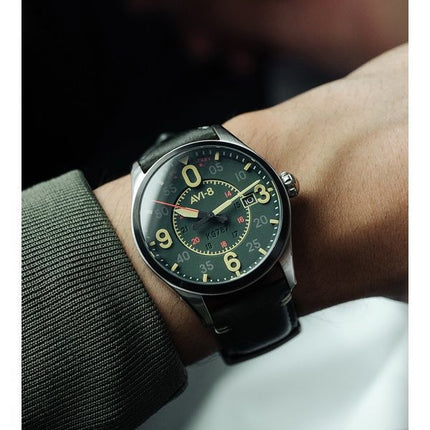 Reloj automático para hombre AVI-8 Spitfire Smith con correa de cuero y esfera verde AV-4090-03