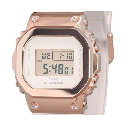 Reloj Casio G-Shock digital con bisel chapado en oro rosa y correa de resina de cuarzo GM-S5600UPG-4 200M para mujer