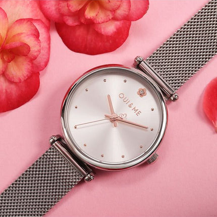 Reloj para mujer Oui &amp, Me Etoile de acero inoxidable con esfera plateada y cuarzo ME010296