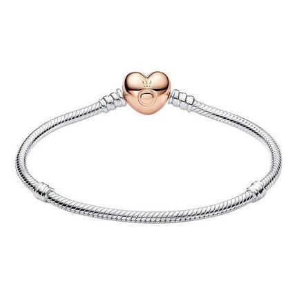 Pulsera Pandora Moments con cadena de serpiente y cierre de corazón 580719-17 para mujer