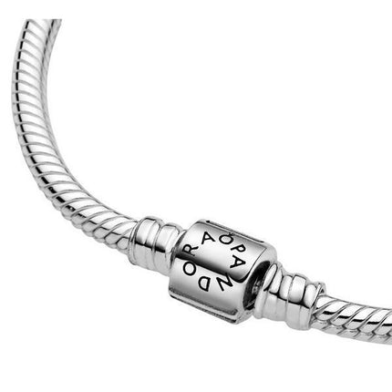 Pulsera Pandora Moments con cierre de barril y cadena de serpiente 598816C00-20 para mujer